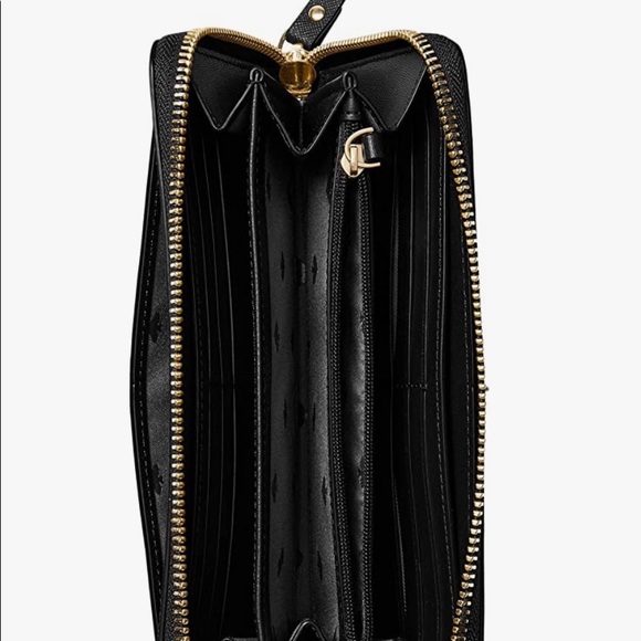 Kate Spade Zip Around Wallet - Carried Once - Picture 3 of 10